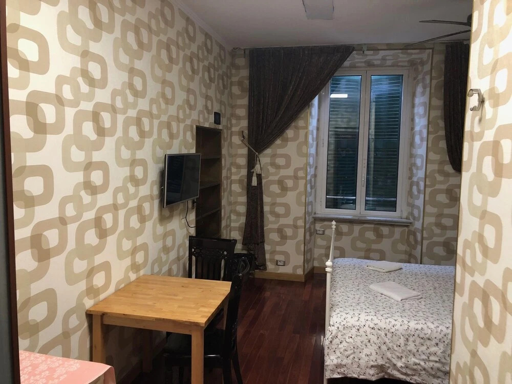 Friendhouse2