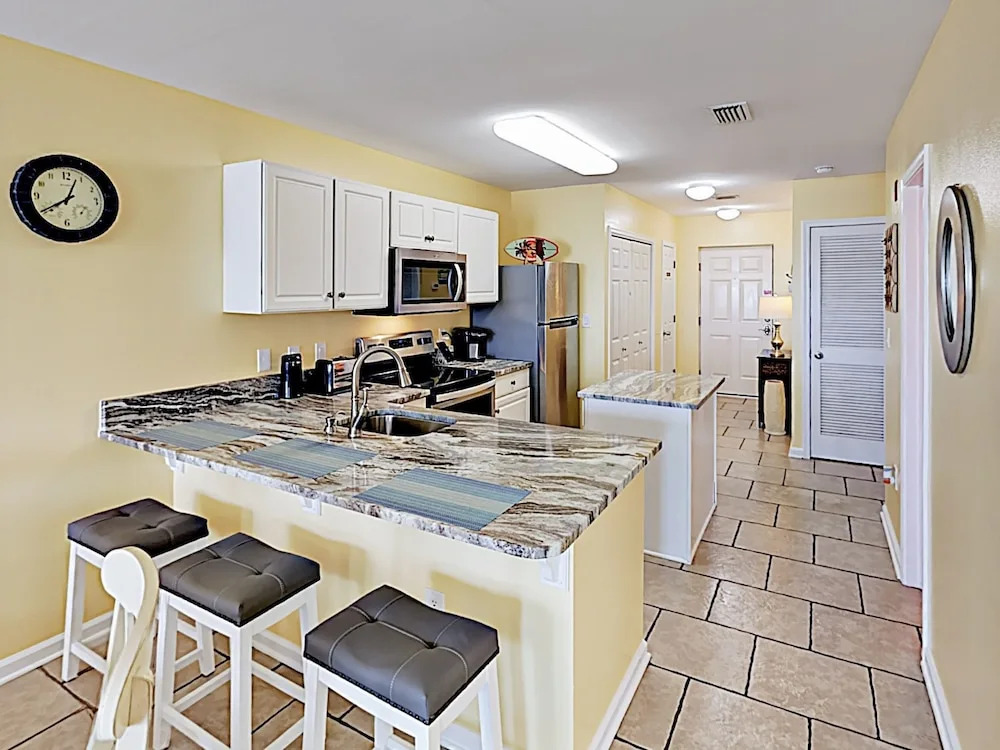 Breezy Gulf-View Unit #209 - 2 Br Condo