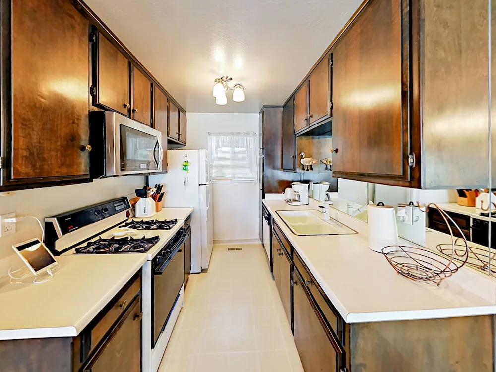 336al238 3 Bedrooms 2.5 Bathrooms Condo