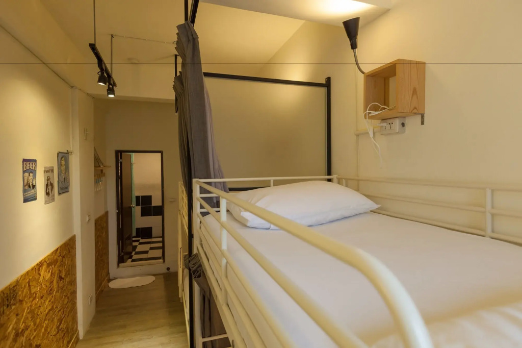 Sleeping Boot Hostel