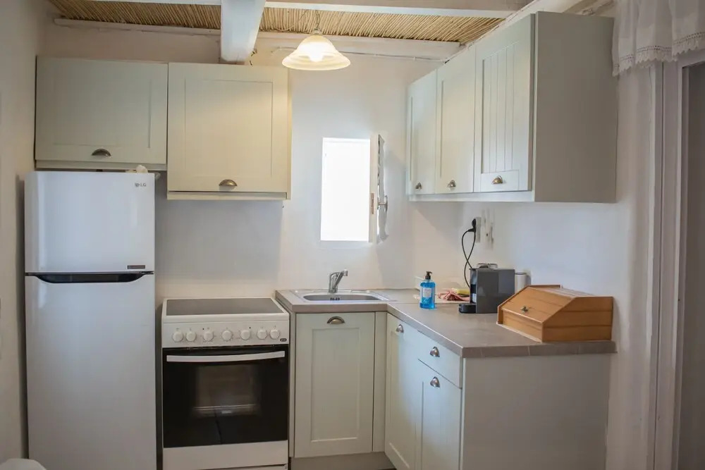 Cozy Studio for 2 Guests With 1 Child or 3 Adults - Walking Distance to Beach
