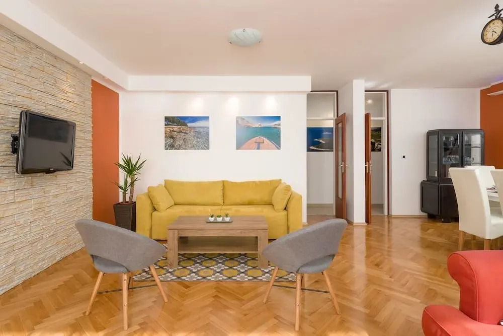 Exclusive apartment Bugenvila