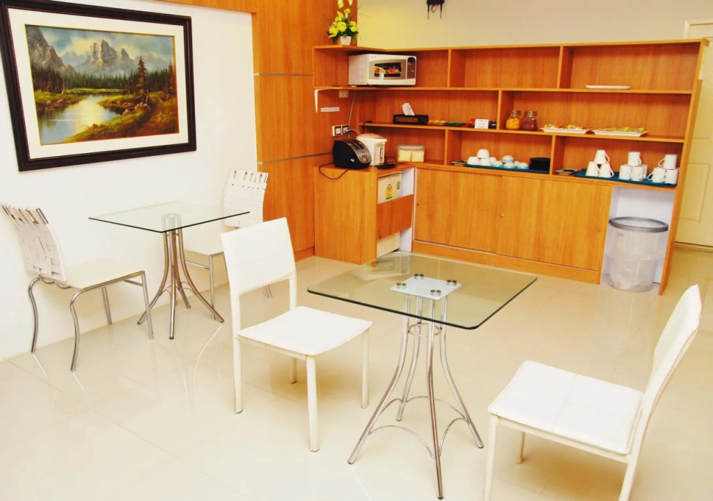 Riski Residence Ngamwongwan Soi 8