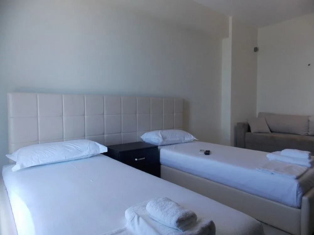 Hotel Summer