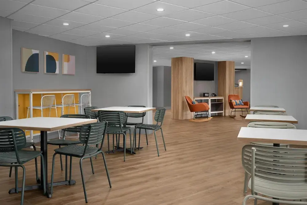 Motel 6 - Westborough Boston