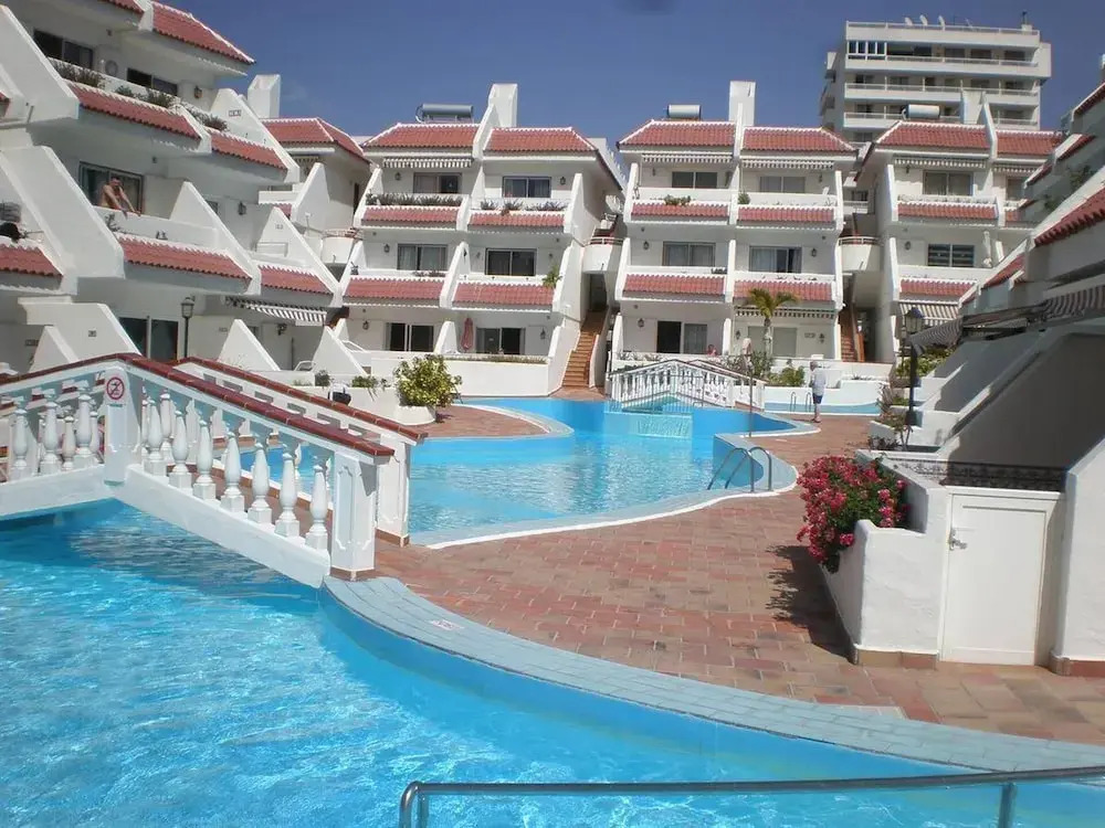 Arona 2-bed Apt, Sleeps 5 With Outdoor Pool