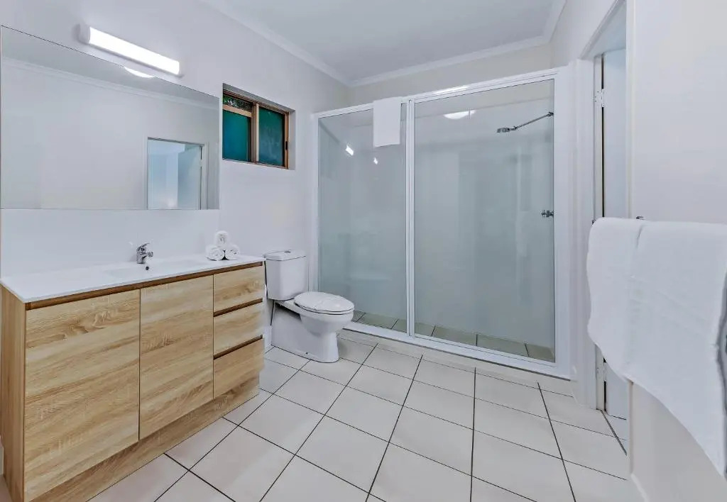 2BR Apartment with Stunning Ocean Views