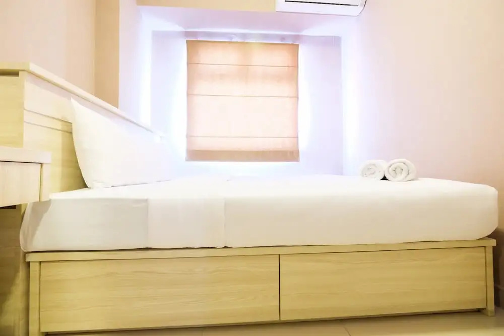 Easy Access to Mall Green Pramuka Apartment