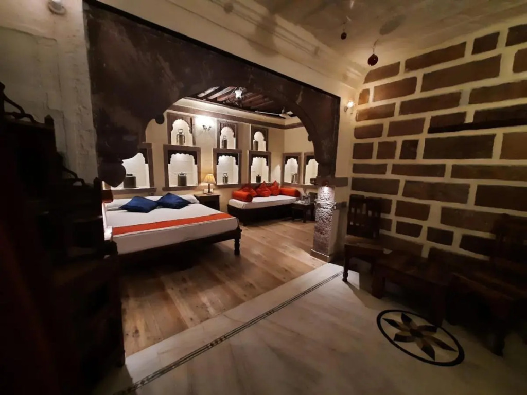 The Juna Mahal