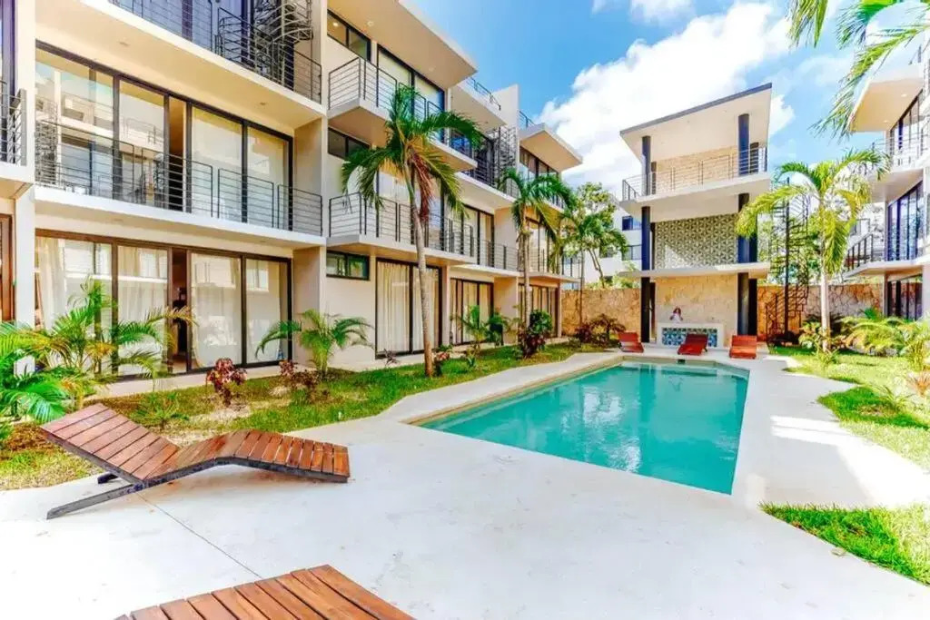 105 Amena Charming 1BR 5 min to the Beach 20MB WIFI