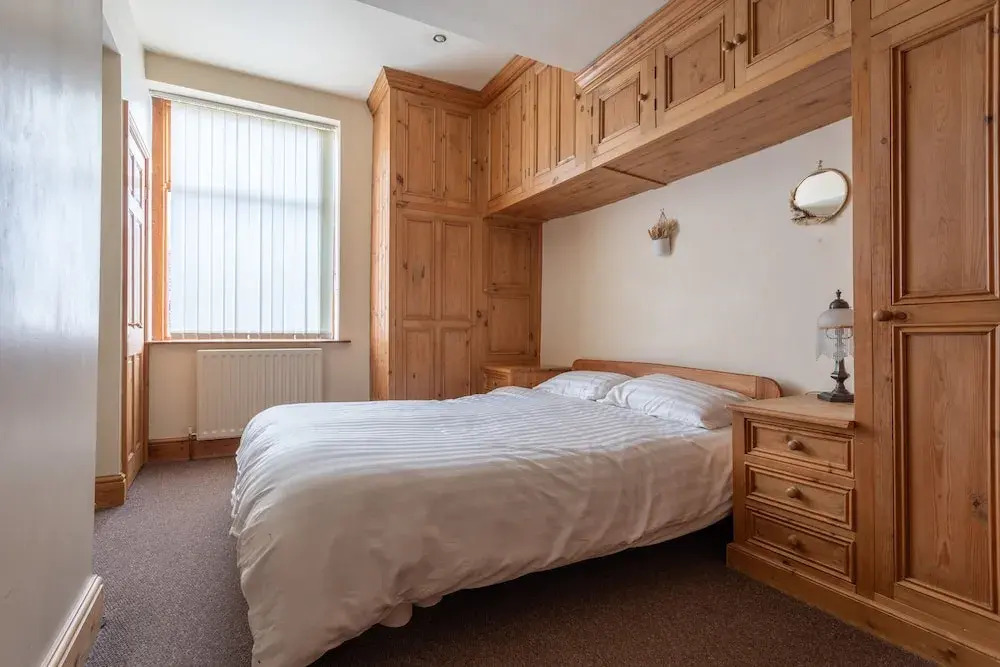 Haworth Village House - Sleeps 6 Parking & Pets