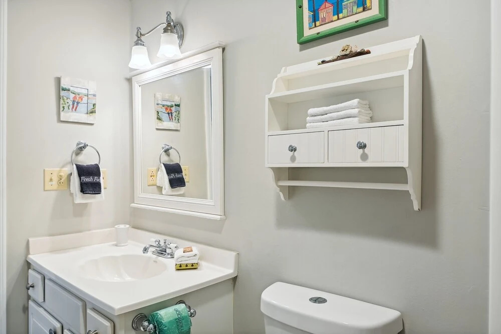 Sandpiper Cove 8245 Studio Bedroom Condo by RedAwning