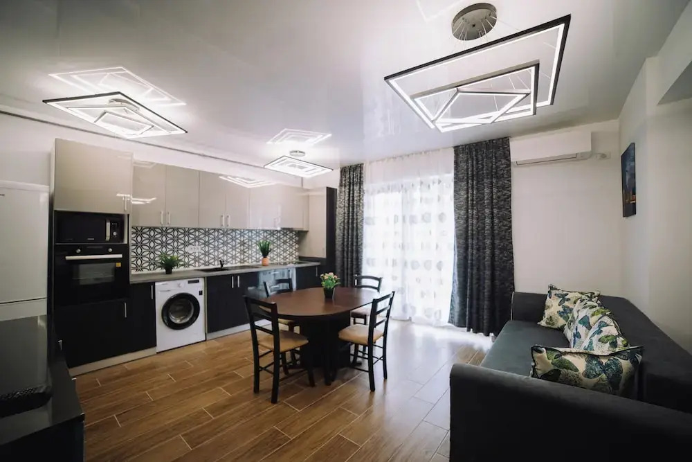 Signature Promenada Hotel-Apartments 2