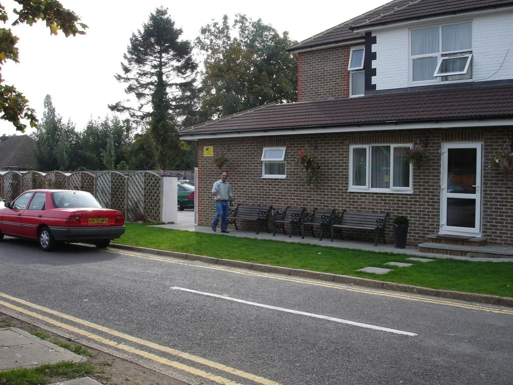 Acorn Lodge Hotel Gatwick & Parking