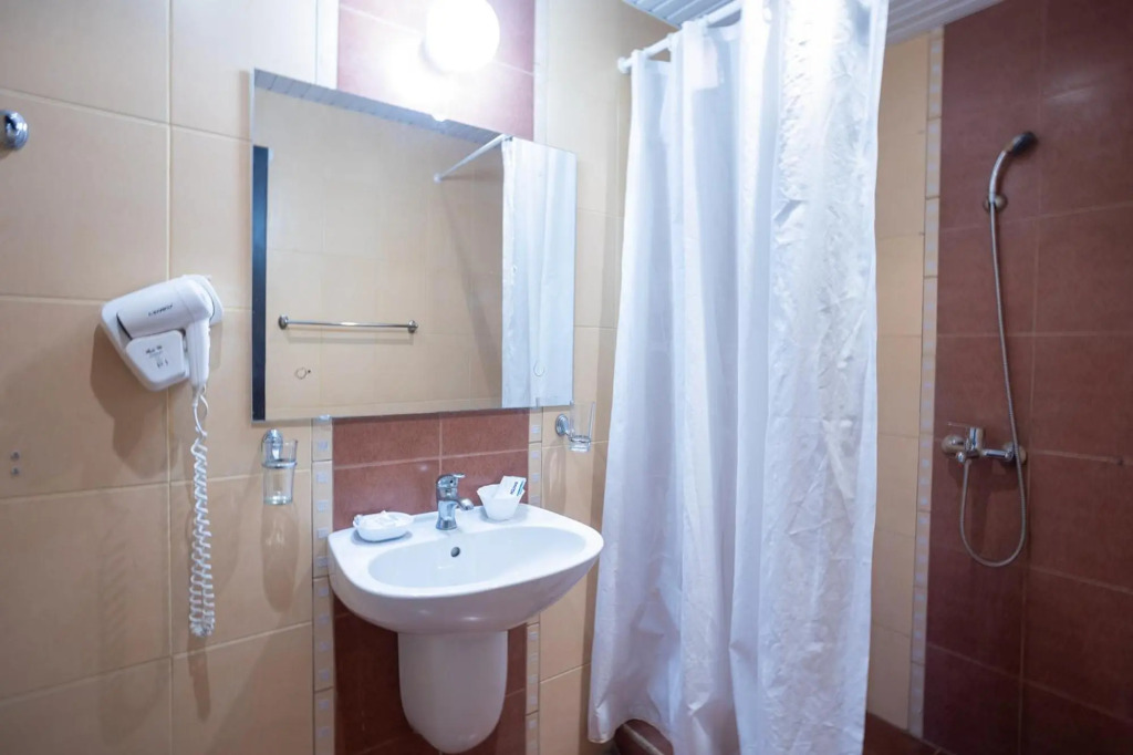 Lotos Hotel