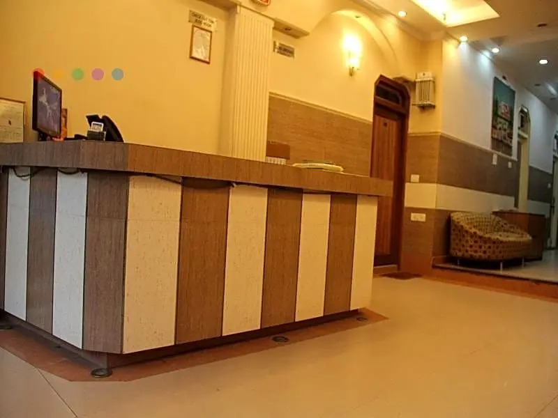 BLESS INN - Near Connaught Place