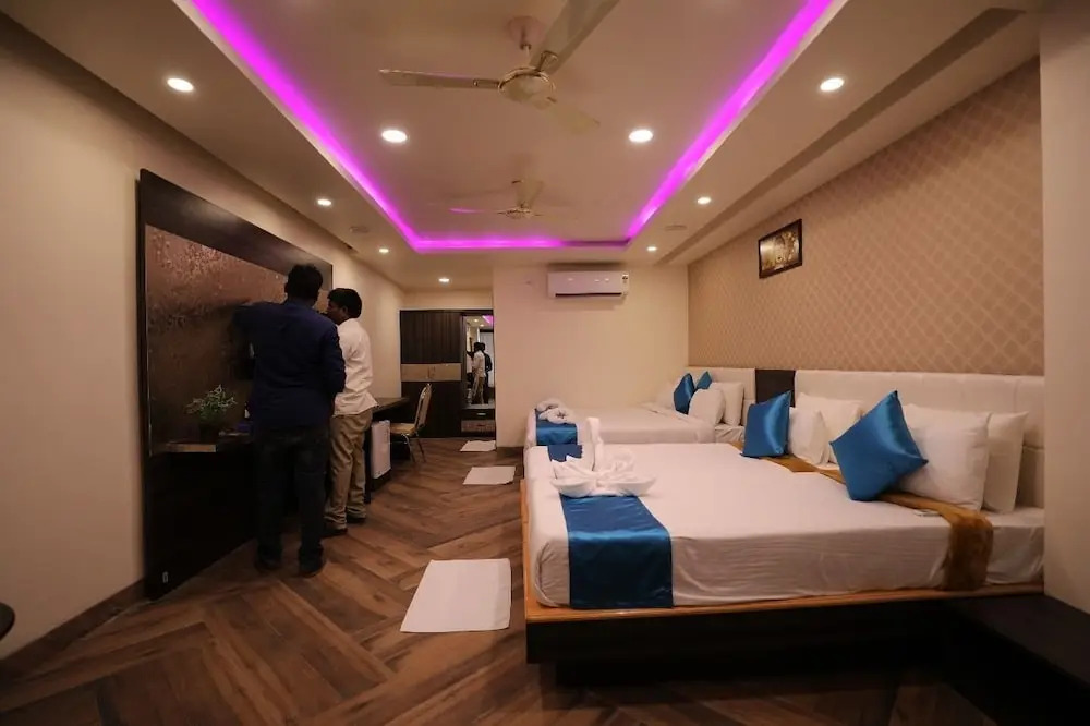 OYO 14474 Hotel Balaji Grand