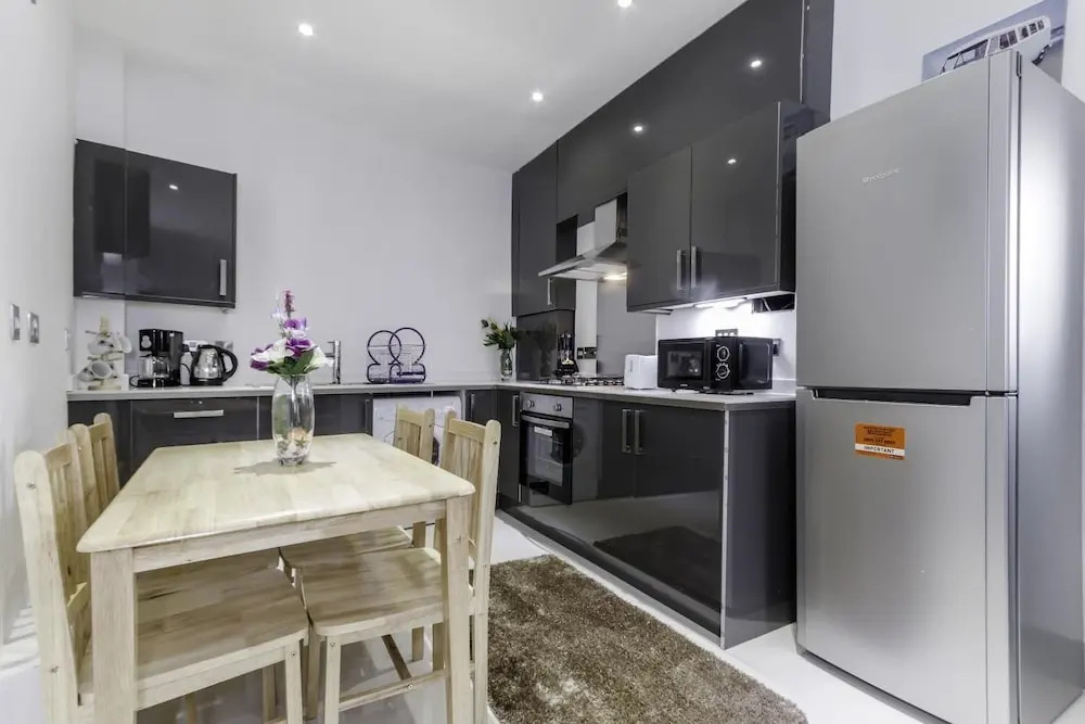 City Gate Serviced Apartments