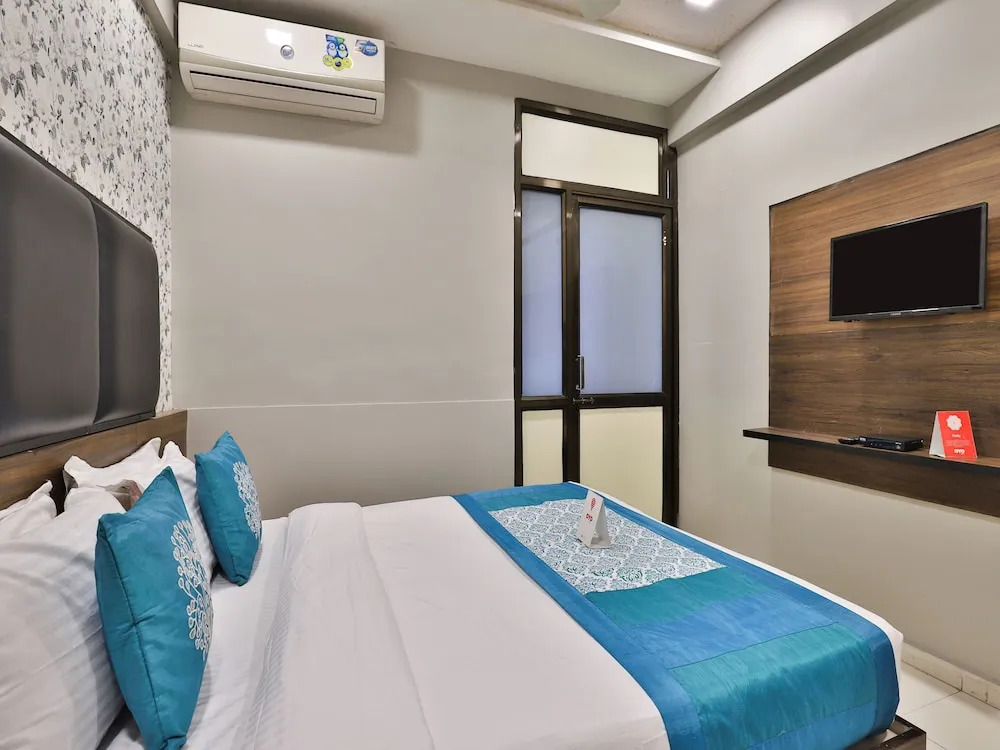 OYO 10501 Hotel Amber