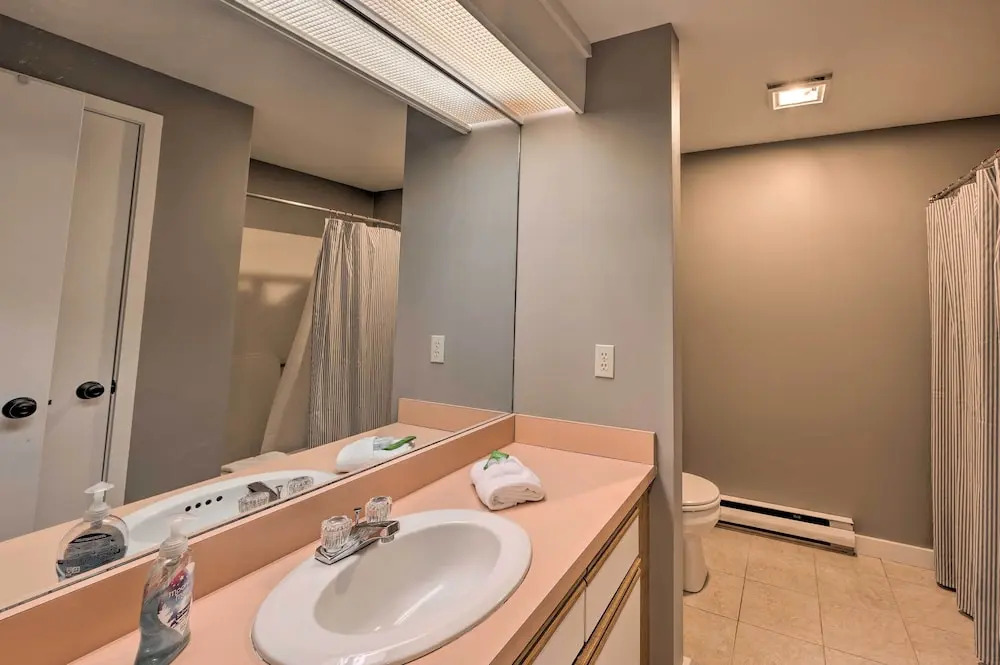 Lincoln Retreat w/ Village of Loon Amenity Access