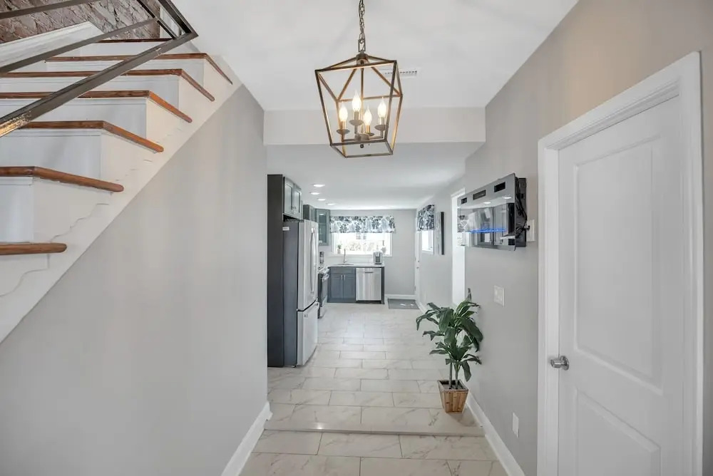 Enjoy Your Stay In This Amazing Location In Philadelphia! 4 Bedroom Home by RedAwning
