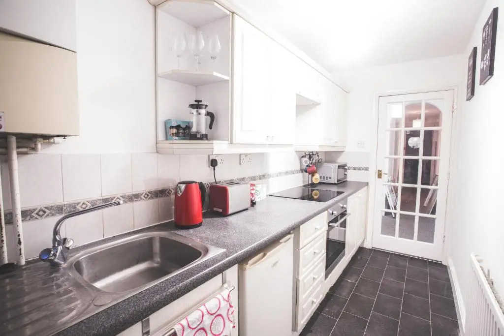 16 Oakfield Place