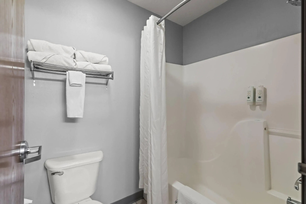 Quality Inn & Suites Salina National Forest Area