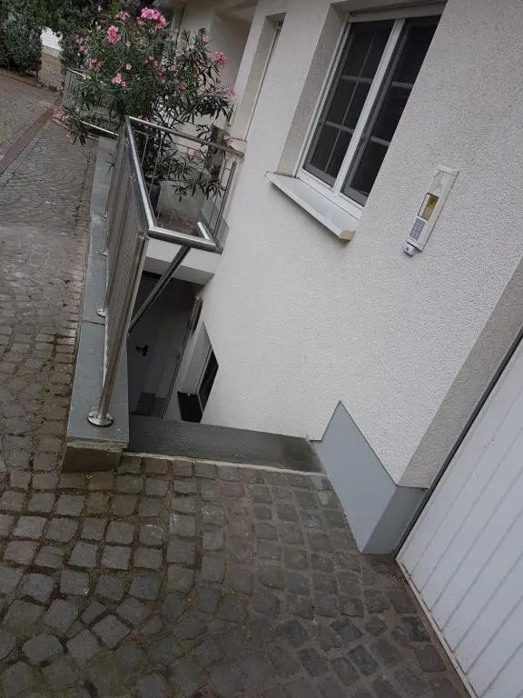 Wohnen im Souterrain einer Villa