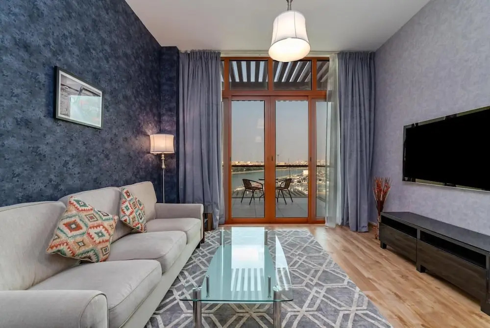 Yanjoon Holiday Homes - Palm Views