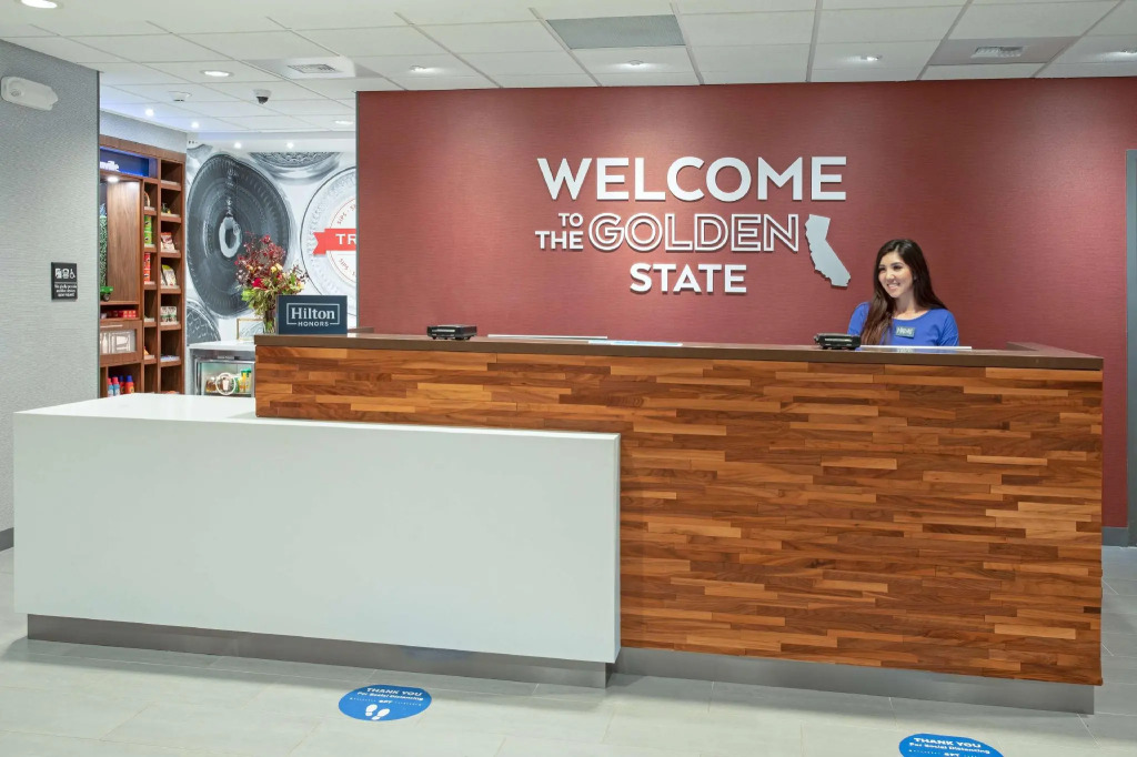 Hampton Inn & Suites Watsonville