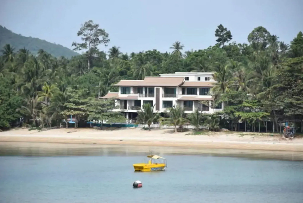 2 Bedroom Beach Front Apartment A2 Lamai
