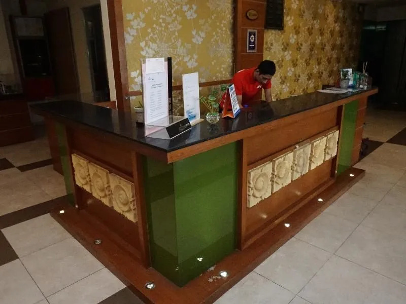OYO 510 Sri Indar Hotel