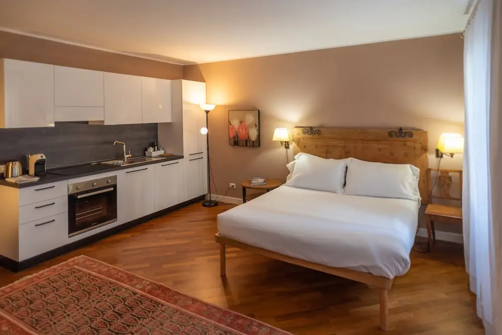 S. Trinità 18, Suites & Rooms