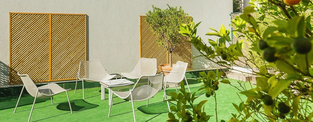 Esatitude Hotel