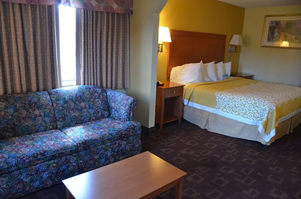 Days Inn Airport Nashville East