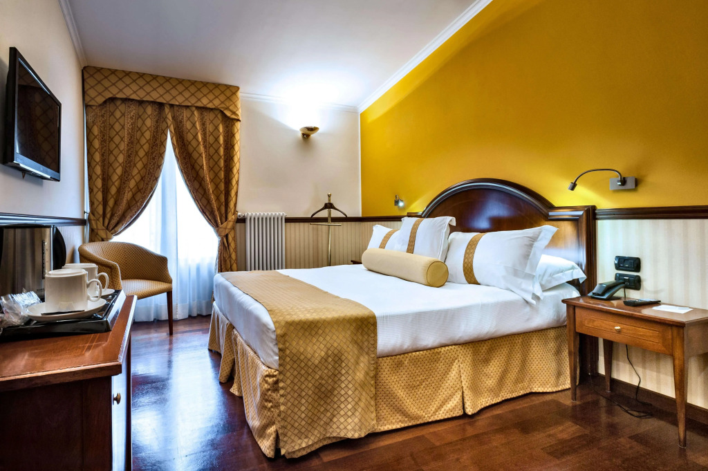 World Hotel Casati 18