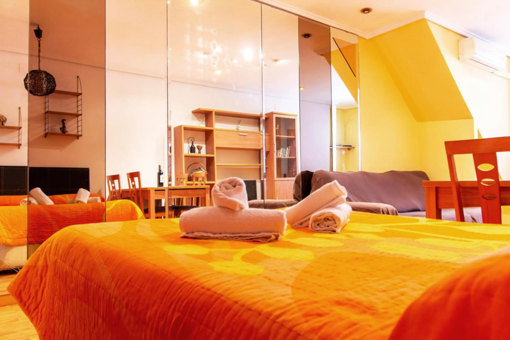 Estudio para parejas con WIFI en la playa