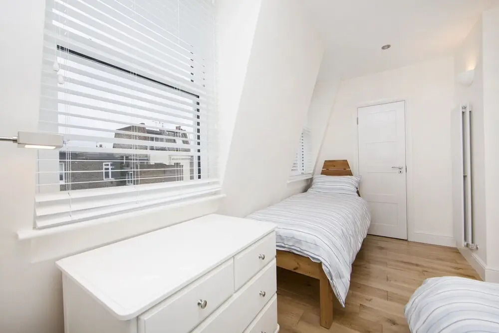 Popular and Charismatic Apartment a Short Walk to The Thames