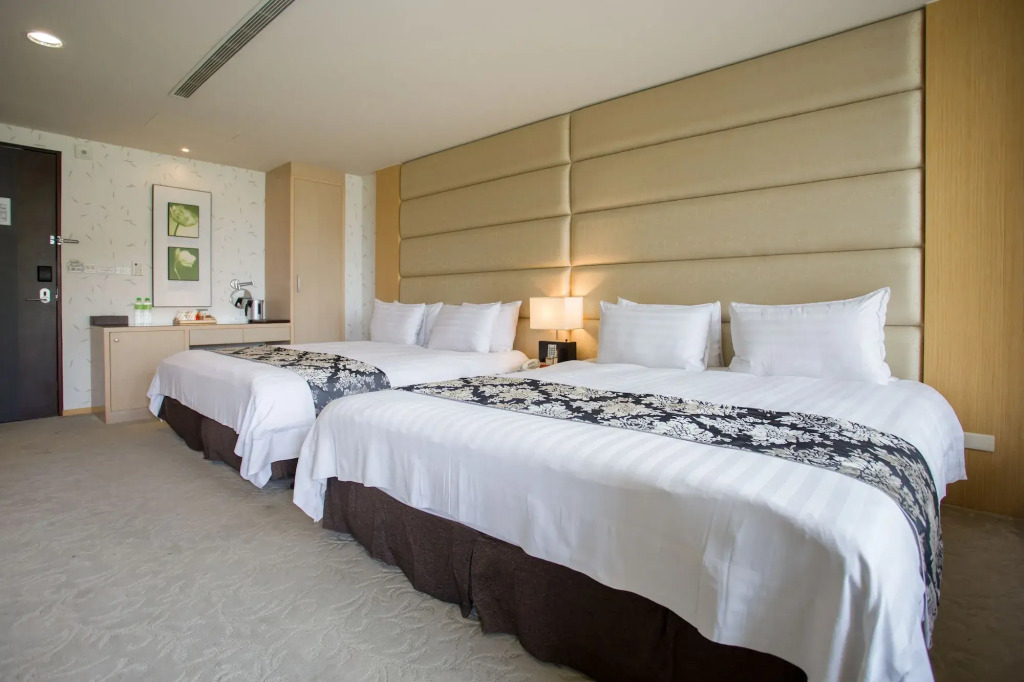 Tai-Yi Red Maple Resort