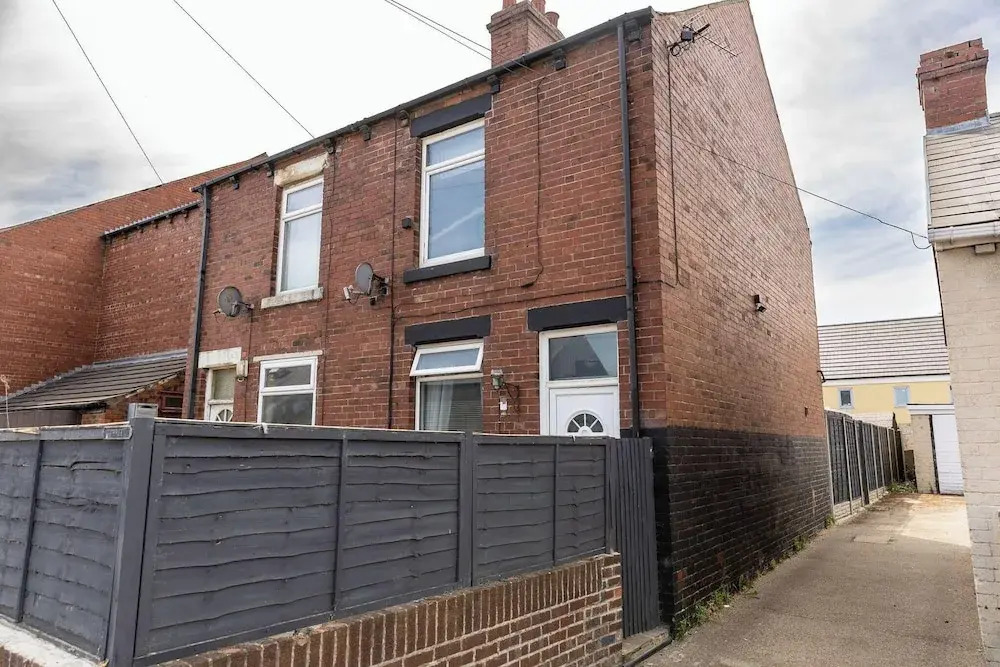 Victoria Road Retreat - Charming 2 Bedroom House