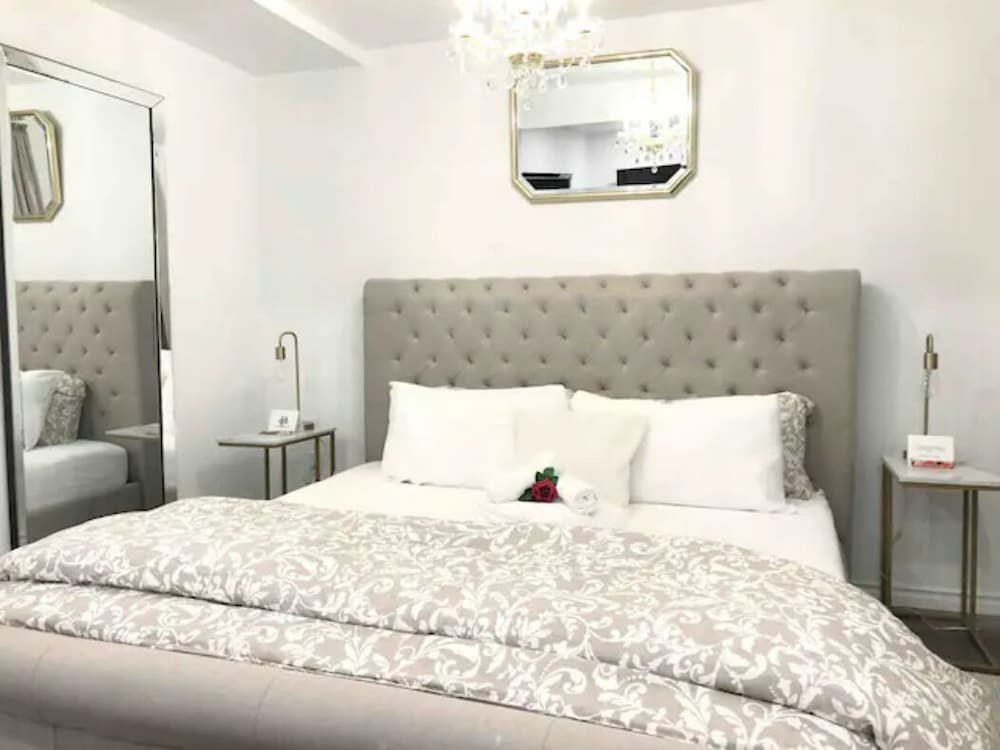 Golden Spa Suite
