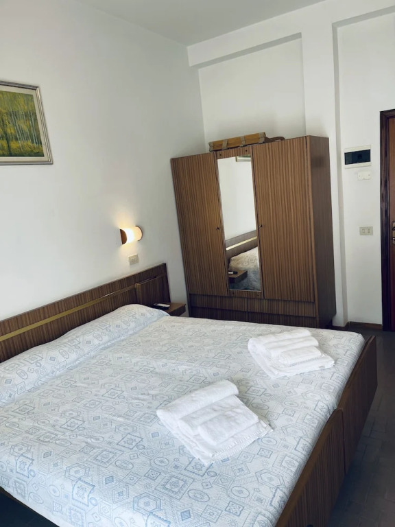 Hotel Sara - 2 Guests Room - n 13
