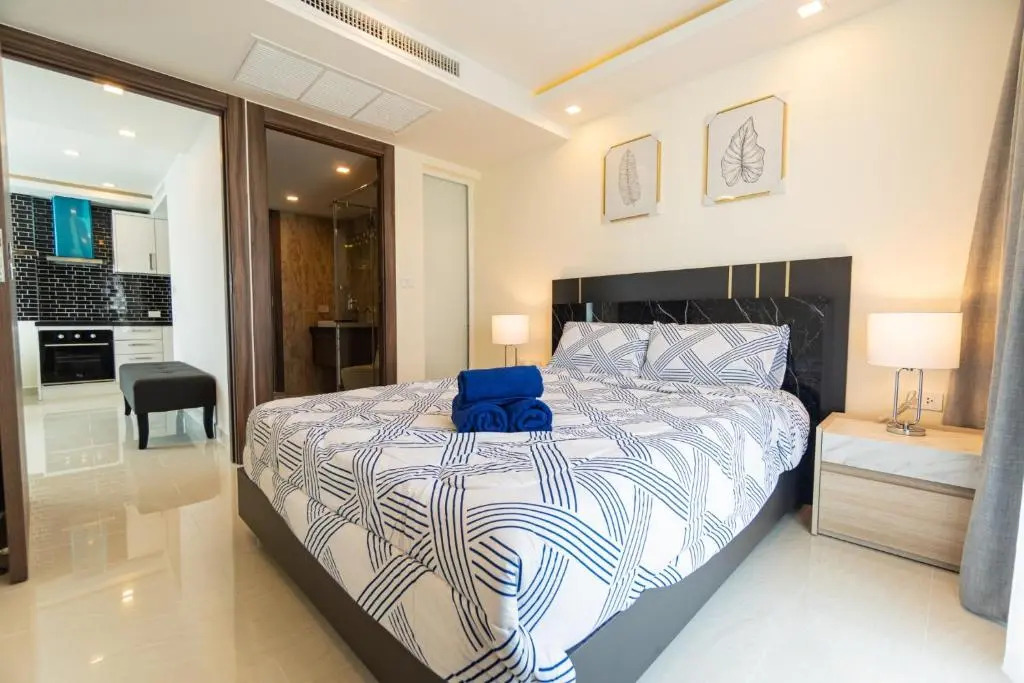 Centara Avenue Residence by Patsamon