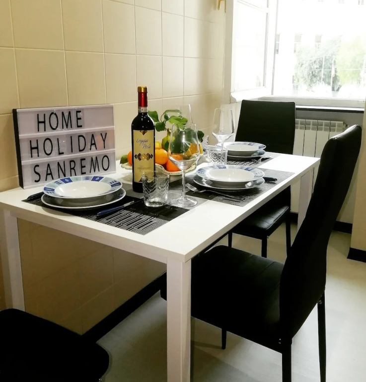HomeholidaySanremo - CITY CENTRE APARTMENT