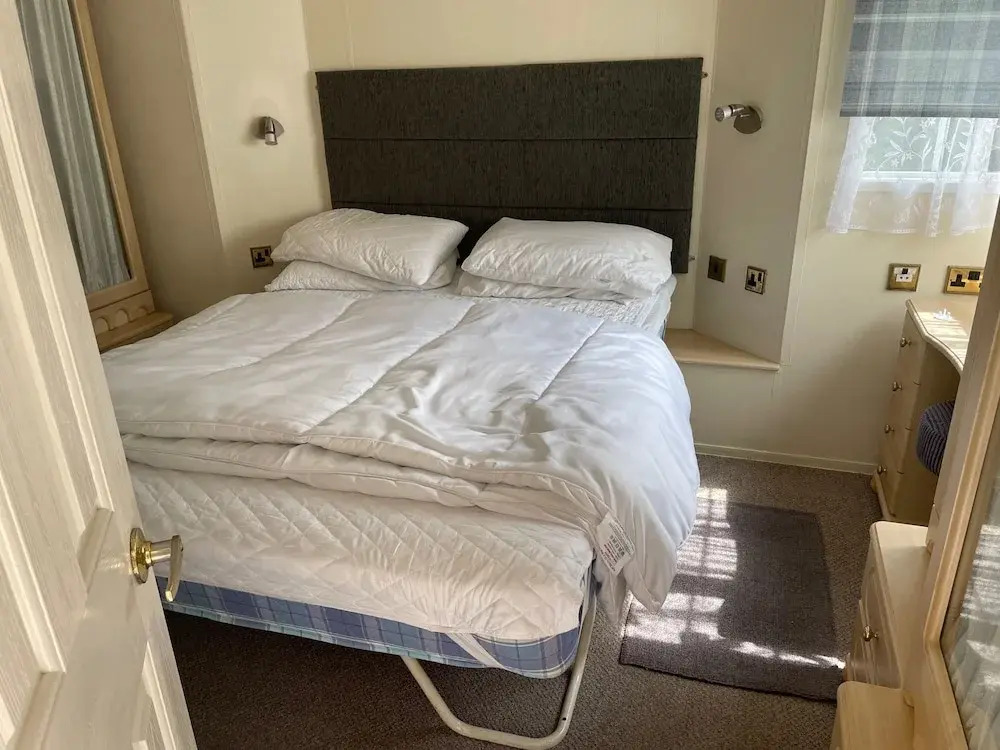 2 Bed Lodge Sleeps 5 - Pet Friendly, Wifi, Parking
