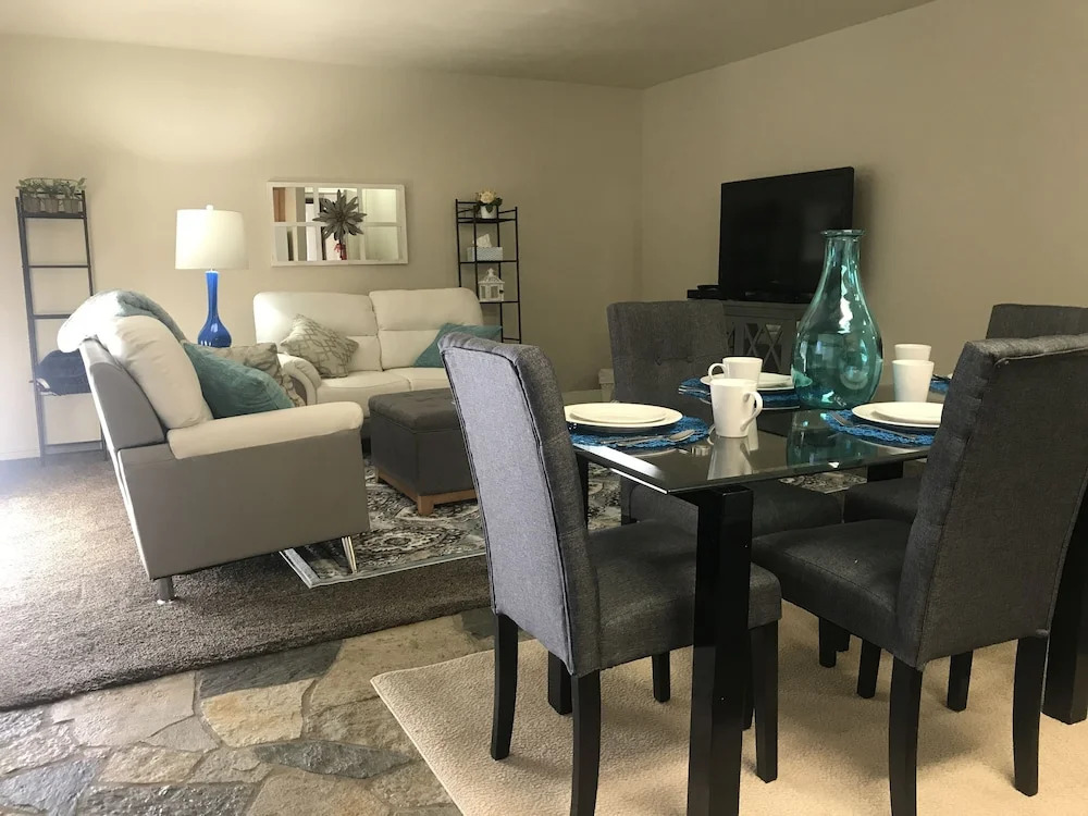 Parkway Suites