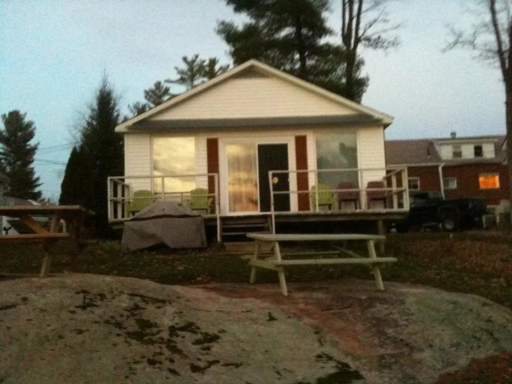 Pine Grove Cottages