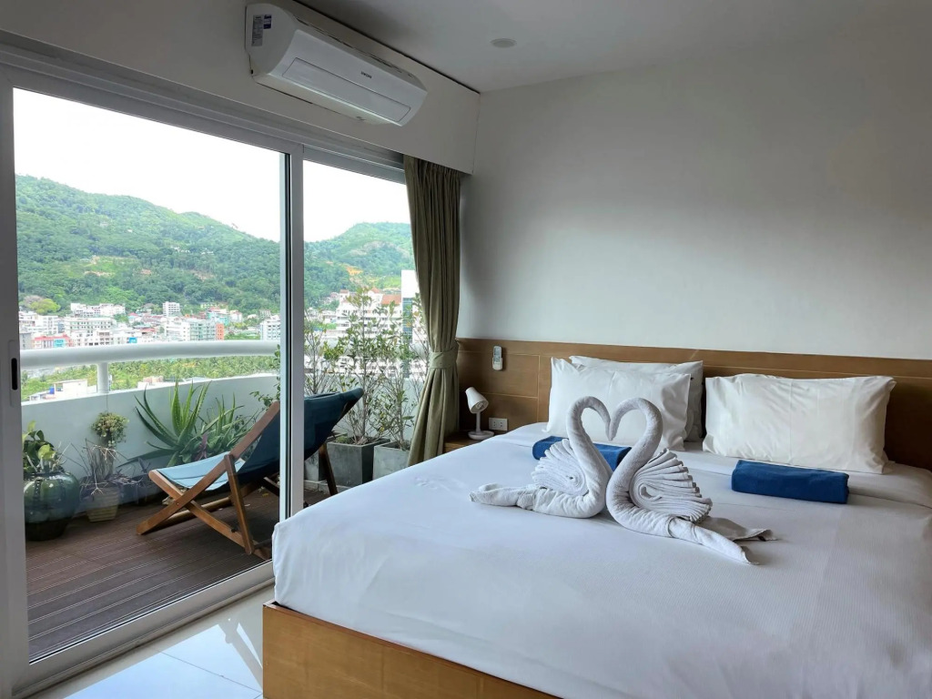 Patong Tower Condo- best location, 150m to the beach, shops, bars