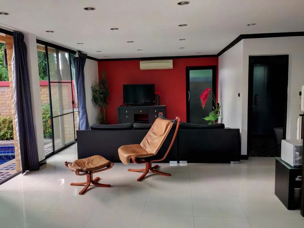 4poolvillas