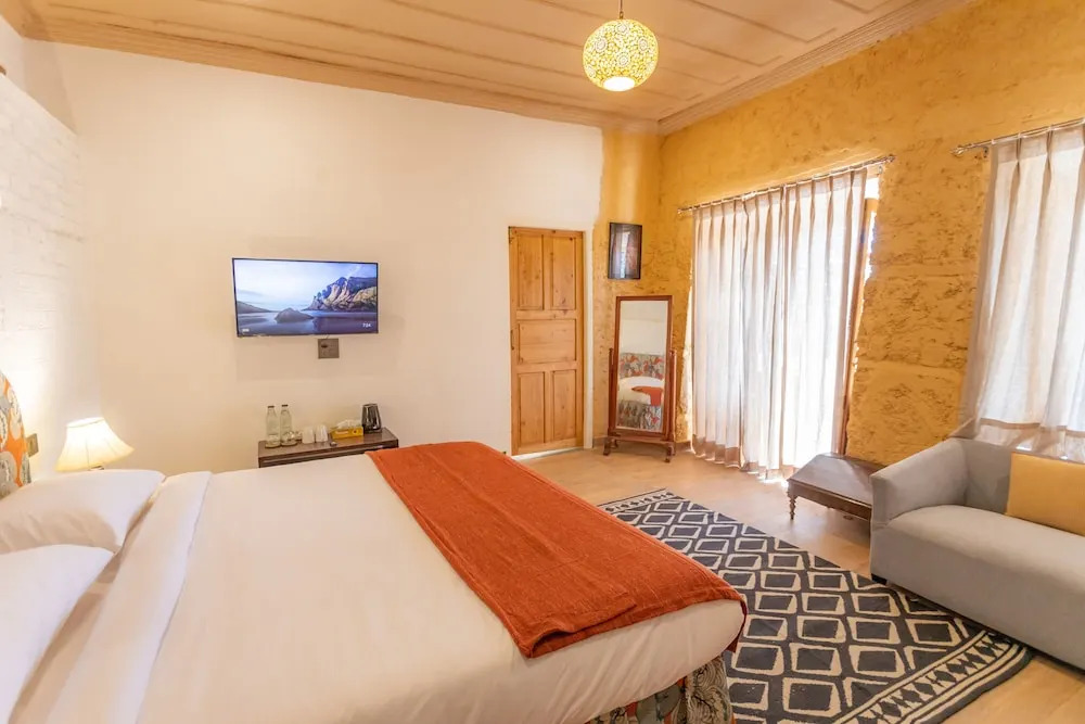 Seclude Shimla, Taraview